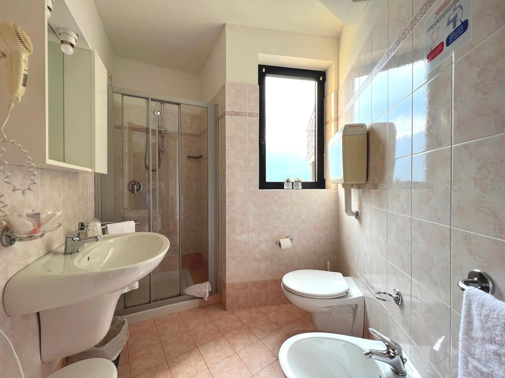 Village Bazzanega - Montagnoli Group Tremosine Habitación foto